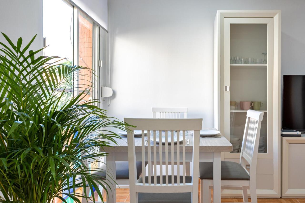 Charming 2 Bedroom Apartment At Triana Center By Oui Sevilla Bagian luar foto