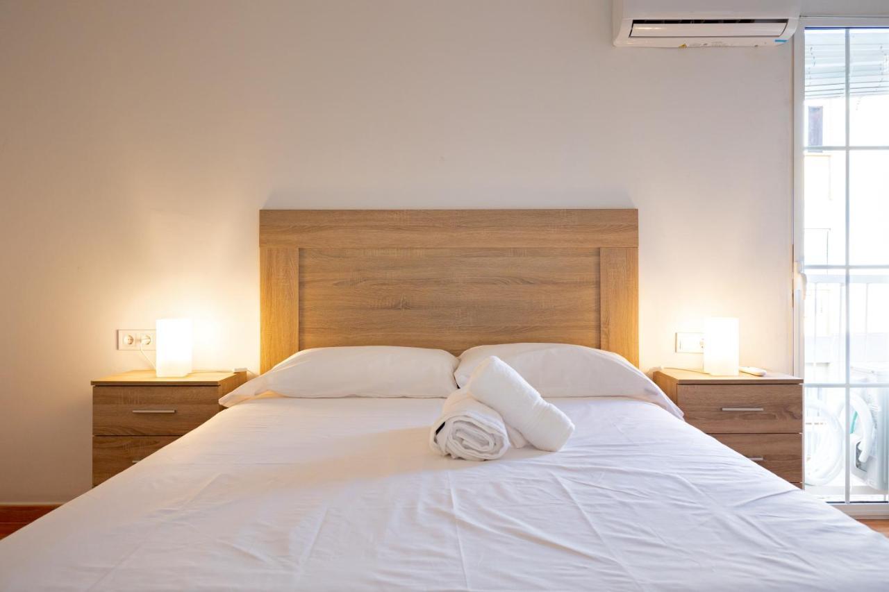 Charming 2 Bedroom Apartment At Triana Center By Oui Sevilla Bagian luar foto