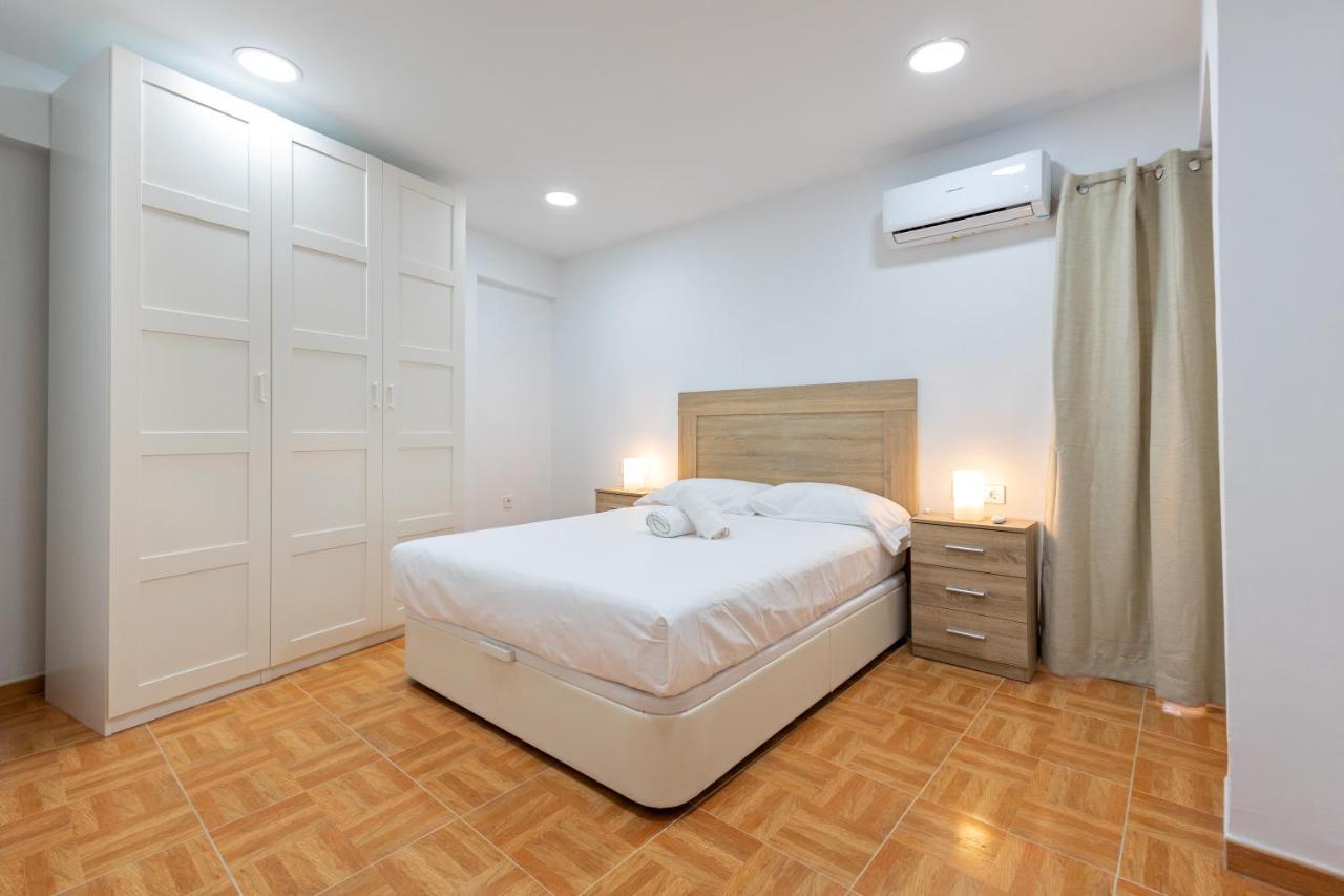 Charming 2 Bedroom Apartment At Triana Center By Oui Sevilla Bagian luar foto