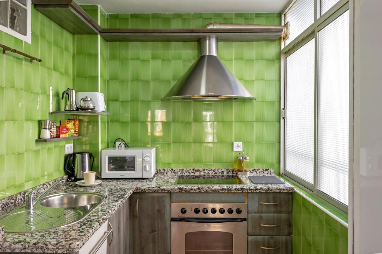 Charming 2 Bedroom Apartment At Triana Center By Oui Sevilla Bagian luar foto