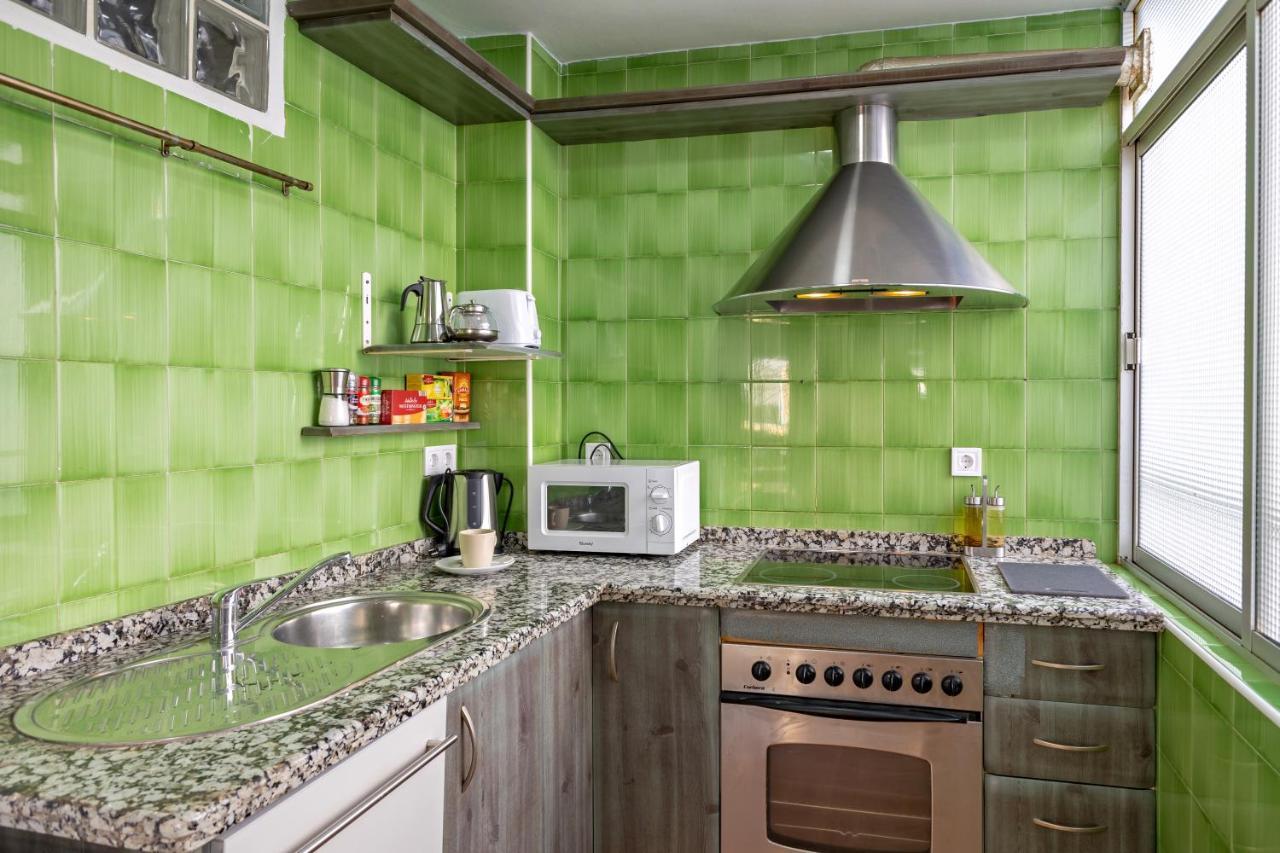 Charming 2 Bedroom Apartment At Triana Center By Oui Sevilla Bagian luar foto